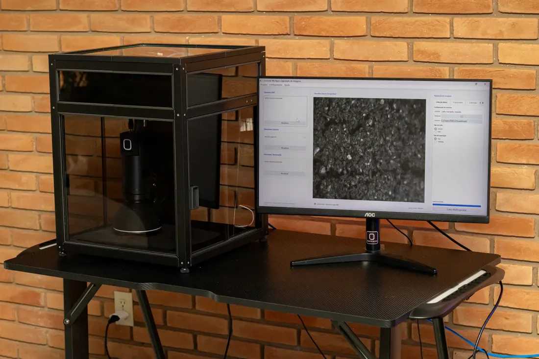 Plataforma de automação em três eixos do microscópio multiespectral